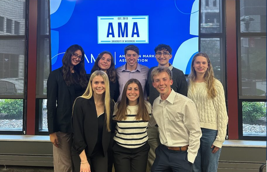 Did You Know our Chapter Has a Collegiate Counterpart Jam-Packed with Future Marketing Leaders?